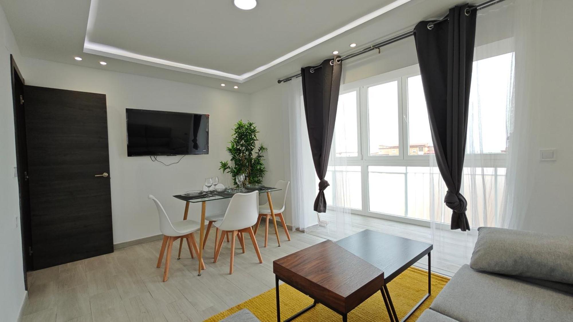 Апартаменти Vialia Playa Малага Номер фото